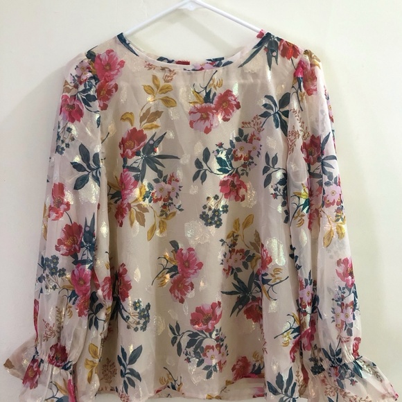 Floral Loft Blouse with Gold - Picture 7 of 11